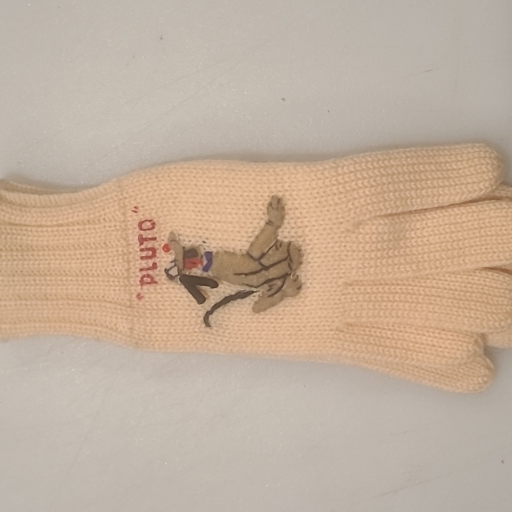 Vintage Pluto gloves Size 4